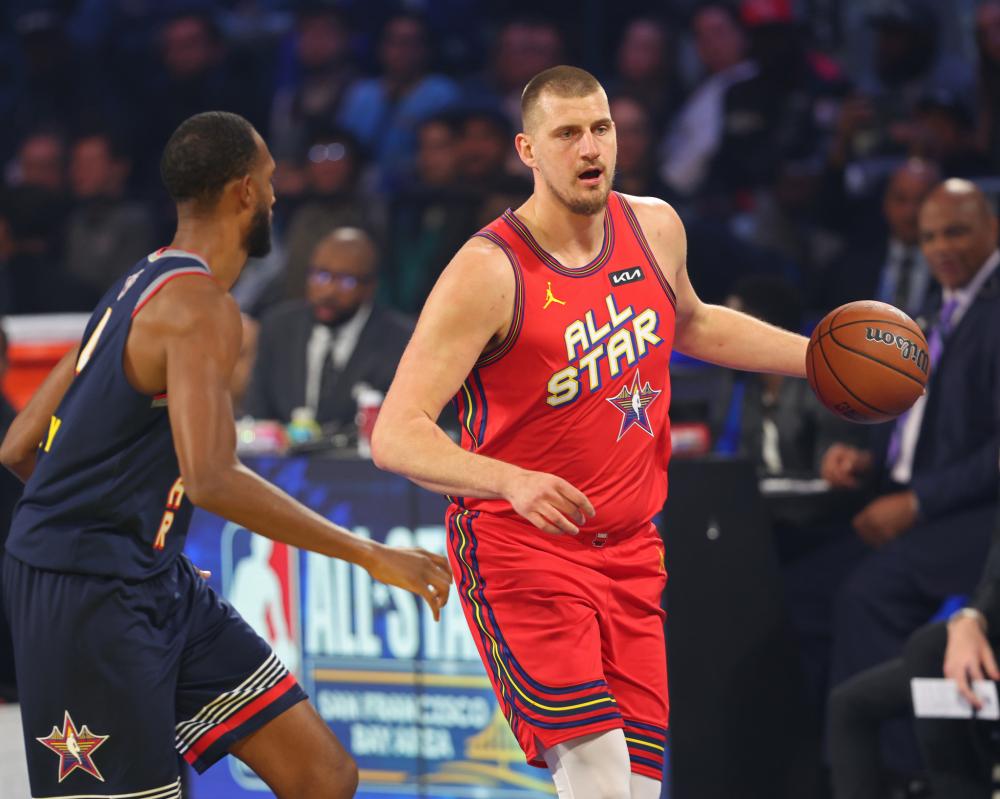 阿尔瓦雷斯 阿尔瓦雷斯