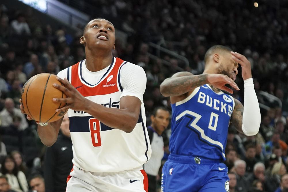 采用双后腰 采用双后腰